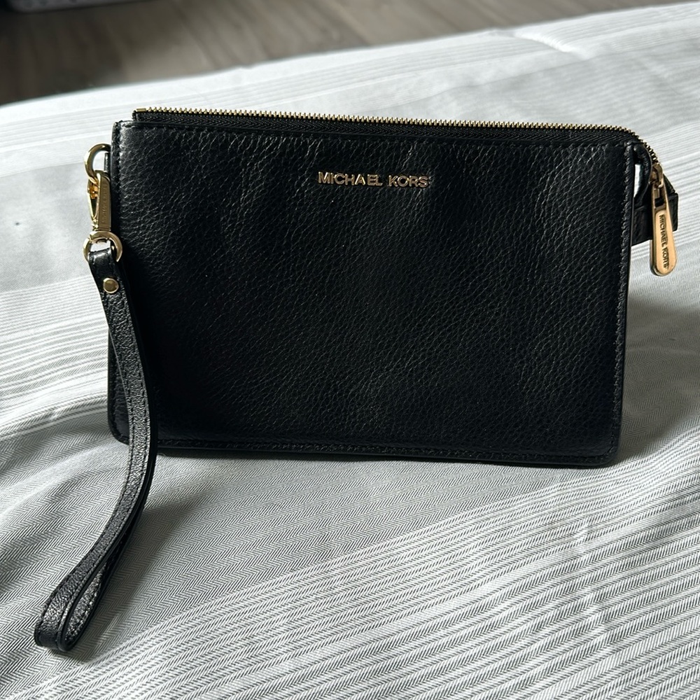 Black Michael Kors wristlet